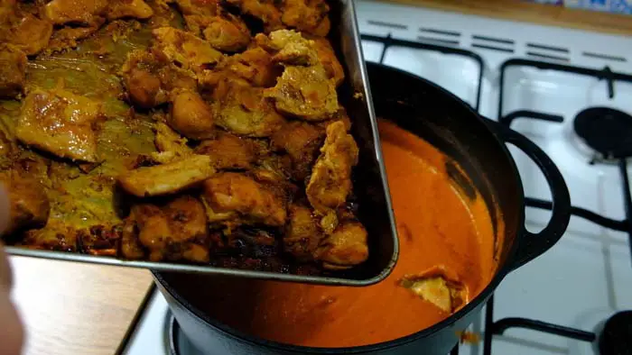 pollo al curry con arroz facil